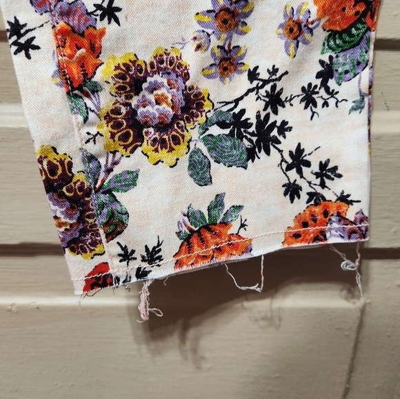 Anthropologie Pilcro High-Rise Floral Print Plus Size Jeans NWT Size: 32 - Picture 5 of 10